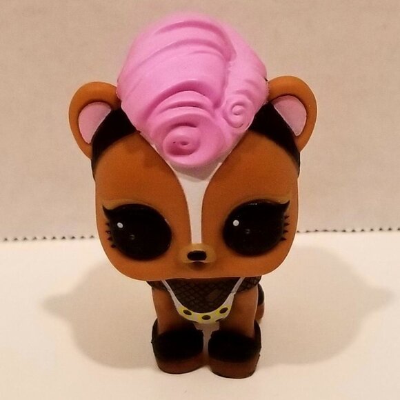 L.O.L. Surprise! Pets "Grunge Skunk" & Accessories, VGUC - Picture 2 of 13